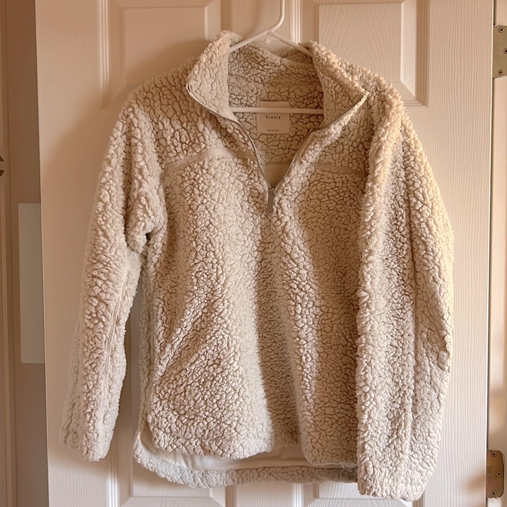 FREE WITH ANY PURCHASE (add to bundle) 
Women’s medium soft pull over